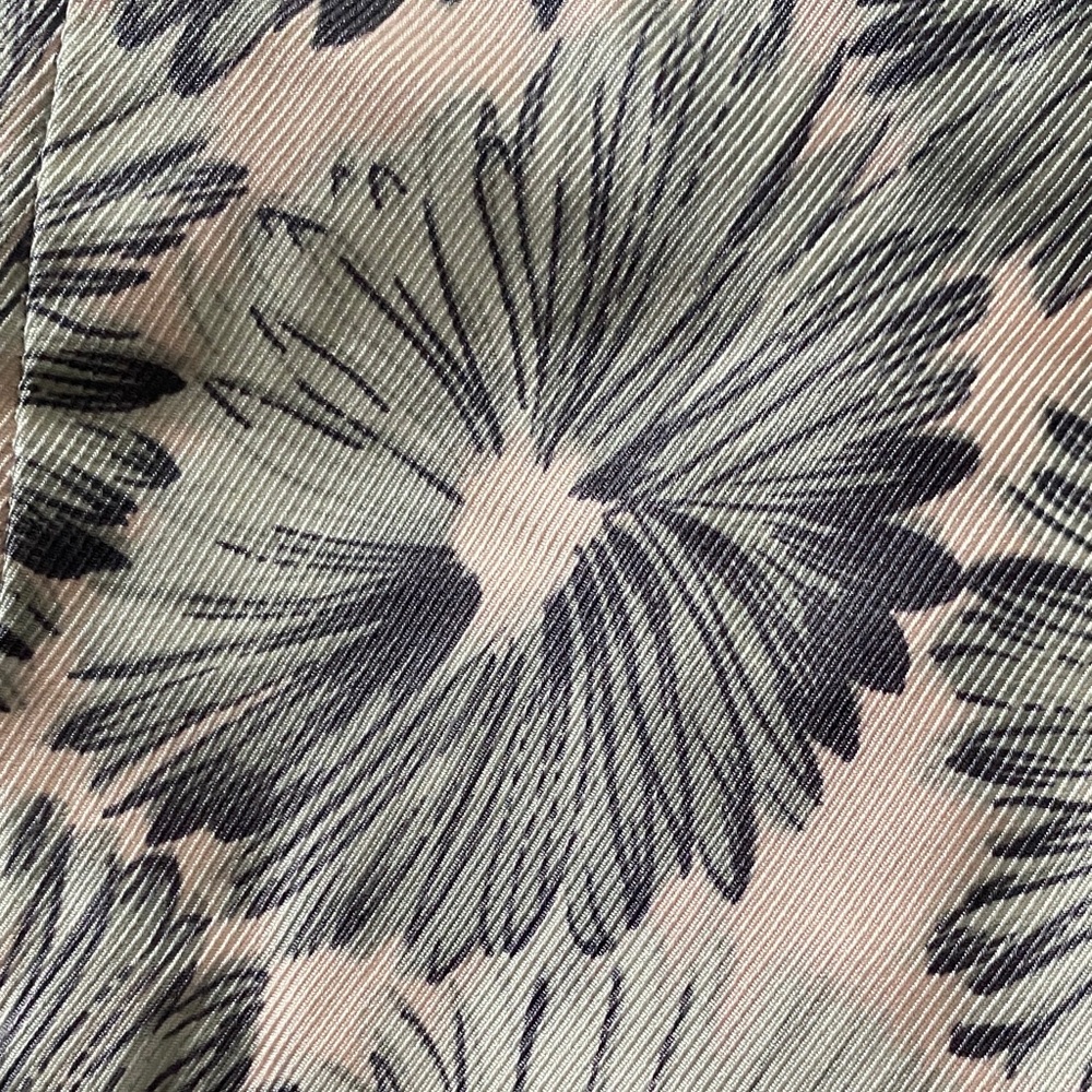 Anthropologie odille Floral Blouse - Pink mint green and Gray size 8 - Picture 8 of 8